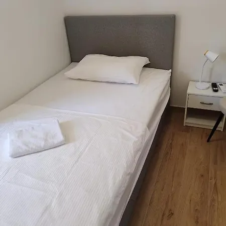 Gostinjska kuća Adriatica Single